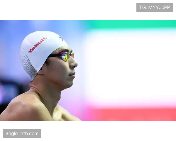 闫子贝在世界游泳锦标赛中表现亮眼，成功晋级决赛