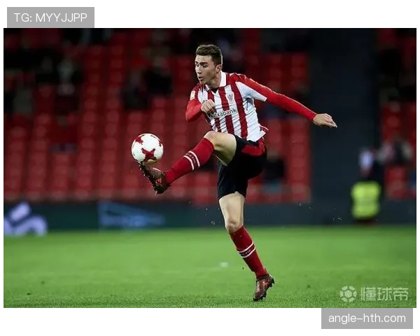 拉波尔特：从青训新星到世界级中卫，状态持续攀升引关注